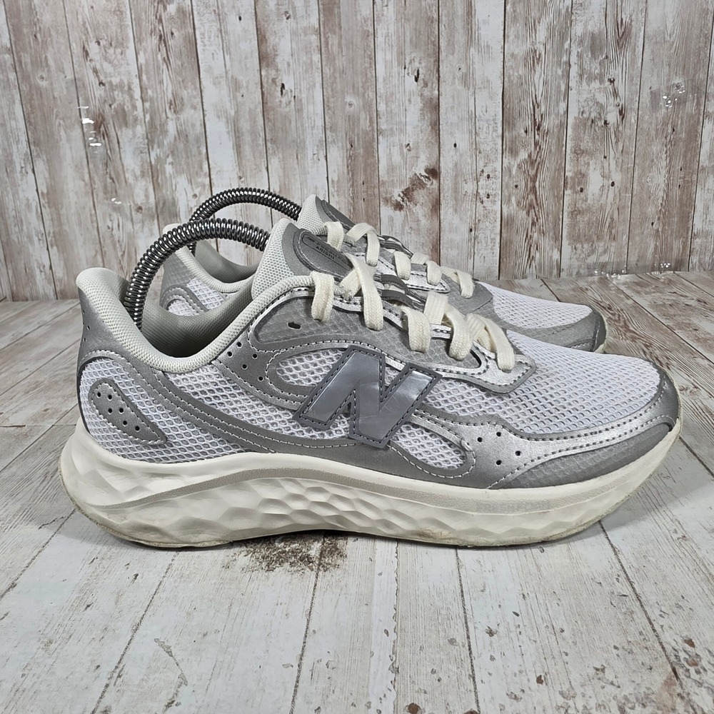 New Balance Fresh Foam Arishi v4 Womens 9 Silver White Running Shoes WARISTS4